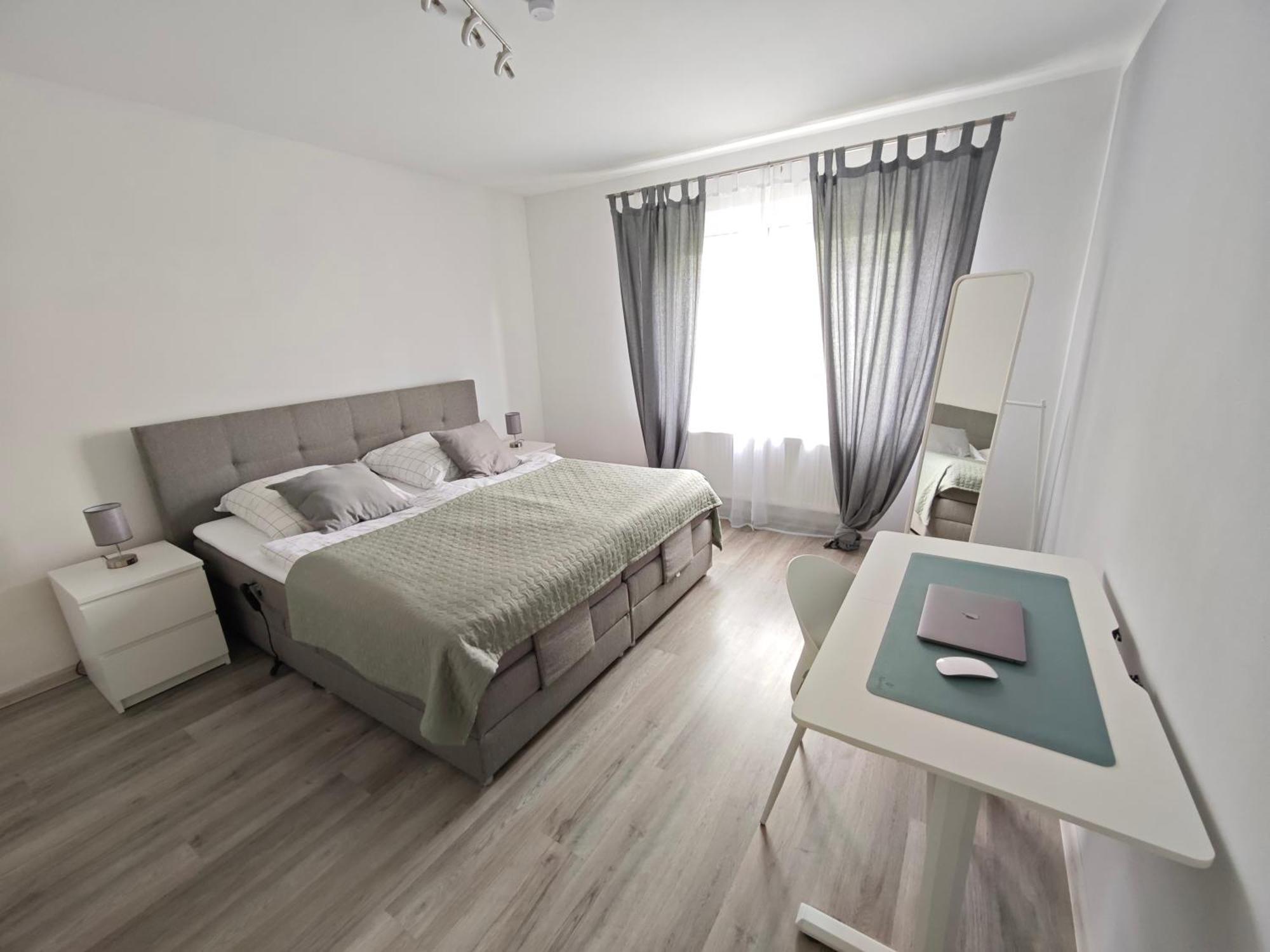 Fh-Naehe: Modernes Apt Mit Balkon Hof  Exterior photo